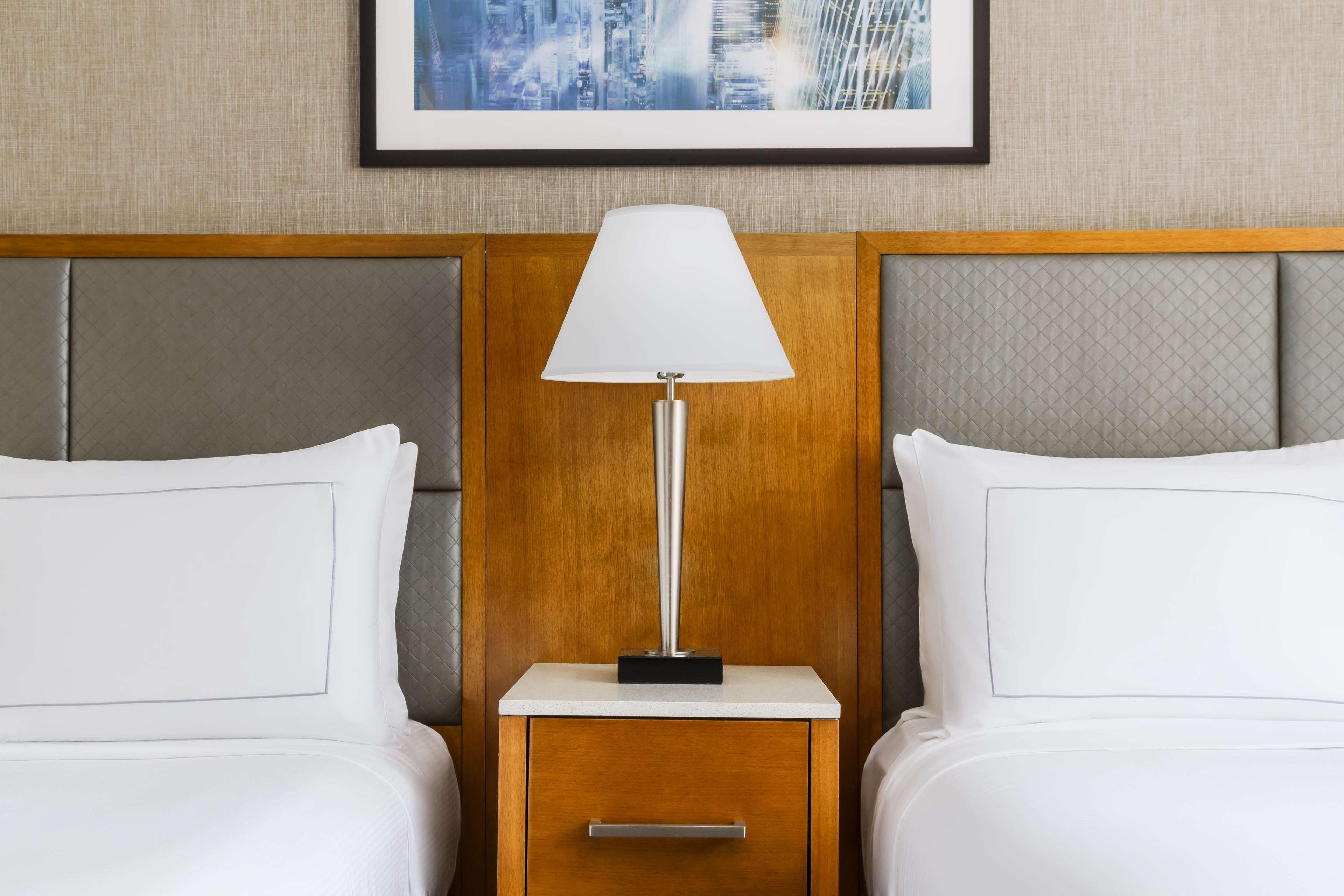 Doubletree By Hilton Hotel New York City - Chelsea Экстерьер фото